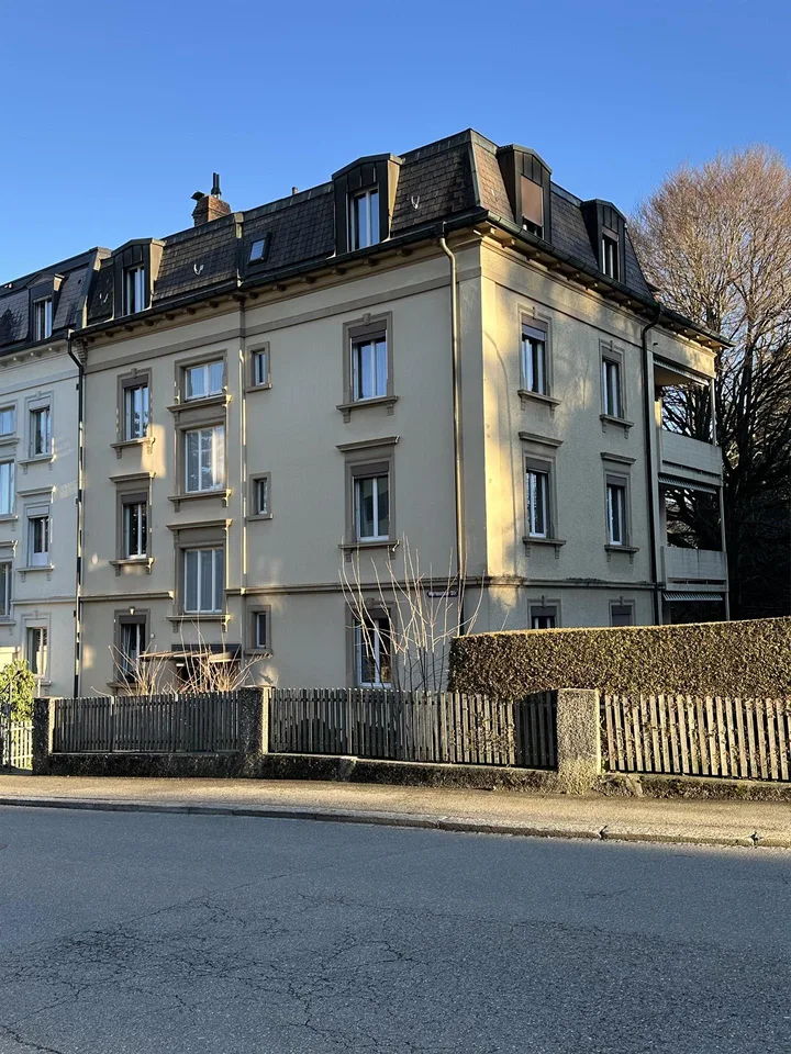 Grosszügige charmante Wohnung in ruhigem zentrumsnahen Quartier