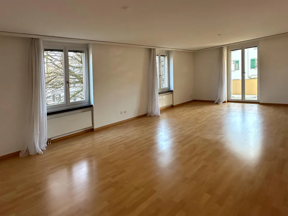 Grosszügige charmante Wohnung in ruhigem zentrumsnahen Quartier