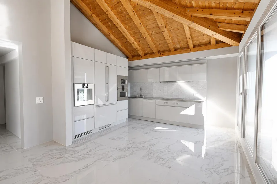 Helle 4,5 Zimmer Dachwohnung mit grosser Dachterrasse – photo 3 sur 9