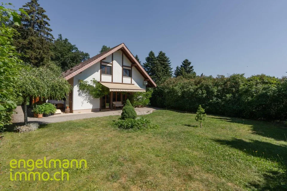 Maison familiale avec studio / Einfamilienhaus mit Studio