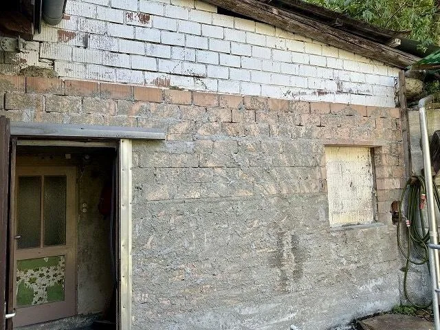 2-Zimmer-Häuschen mit Nebenraum an sehr schöner Aussichtslage / cas...