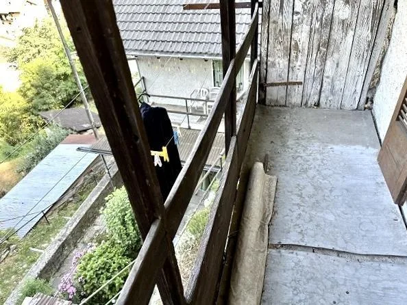2-Zimmer-Häuschen mit Nebenraum an sehr schöner Aussichtslage / cas...