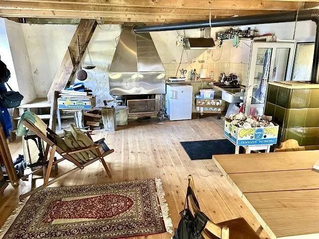 2-Zimmer-Häuschen mit Nebenraum an sehr schöner Aussichtslage / cas...