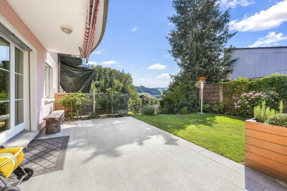 Ampia, ben curata casa a schiera in una posizione tranquilla e familiare con vista sull'Alpstein