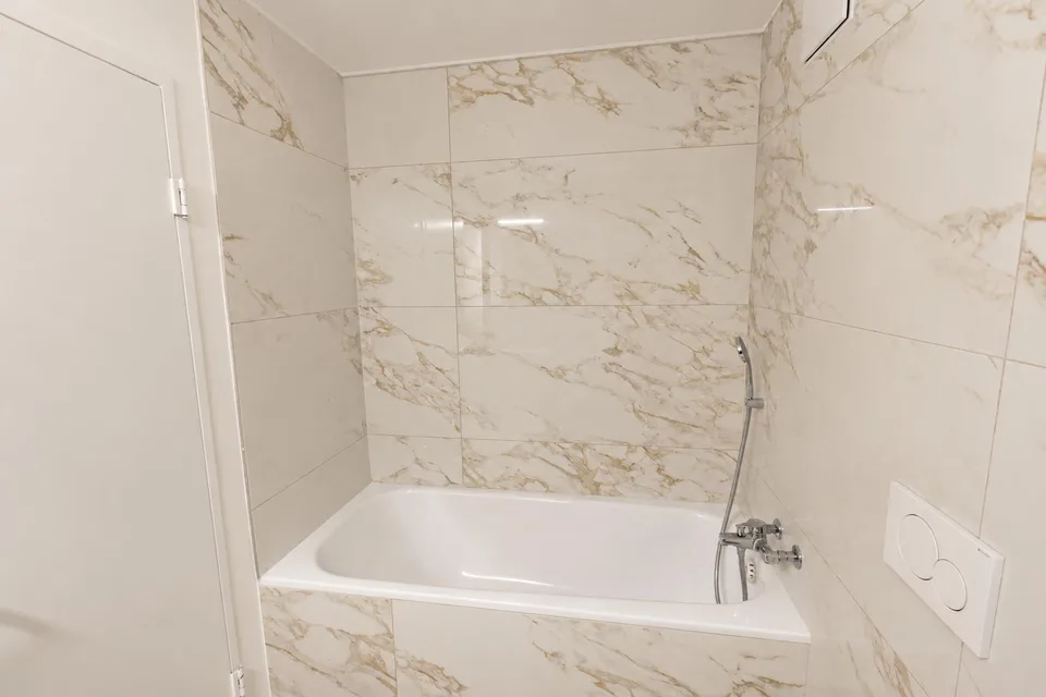 Frisch renovierte, charmante 4.5-Zimmer-Wohnung – photo 8 of 9