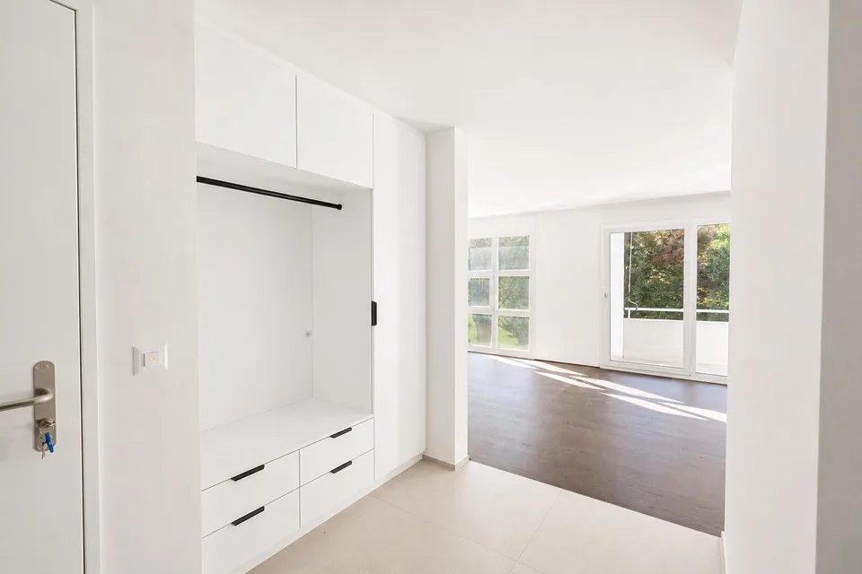 Frisch renovierte, charmante 4.5-Zimmer-Wohnung – photo 4 of 9