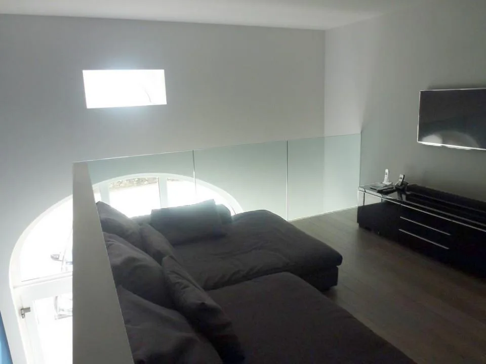 Spacieux duplex de 220m2 dans ancienne ferme rénovée à Essertines s...