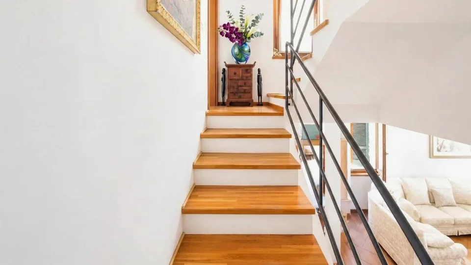 Casa di charme con camino, terrazzo e locale hobby insonorizzato