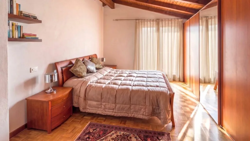Casa di charme con camino, terrazzo e locale hobby insonorizzato