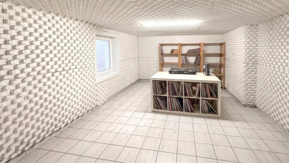 Casa di charme con camino, terrazzo e locale hobby insonorizzato