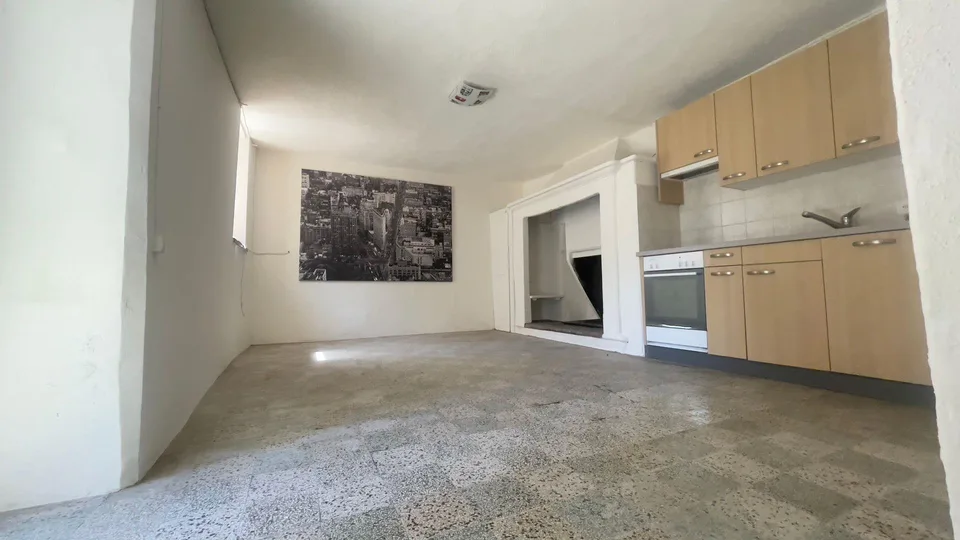 Residenza secondaria possibile — Due rustici contigui a Gorduno