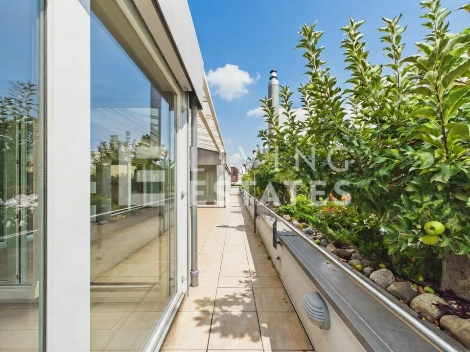 ZWISCHEN HIMMEL UND ERDE - TERRASSE. AUSBLICK. PRIVATSPHÄRE.