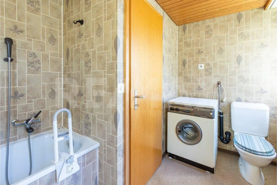 2-Familienhaus, Renditeobjekt, an zentraler Lage, 6484 Wassen UR