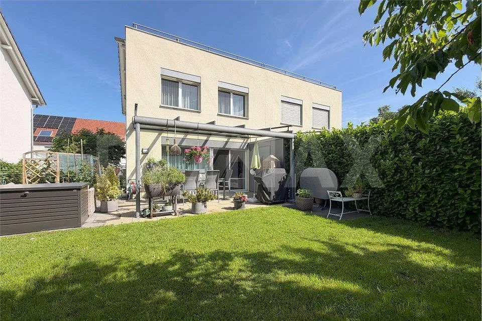 In top Zustand: 5.5 Zimmer-Doppel-Einfamilienhaus in Möhlin zu verk...