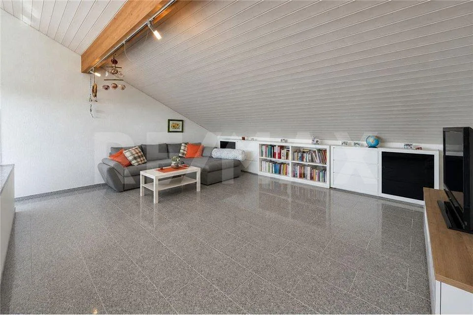 In top Zustand: 5.5 Zimmer-Doppel-Einfamilienhaus in Möhlin zu verk...