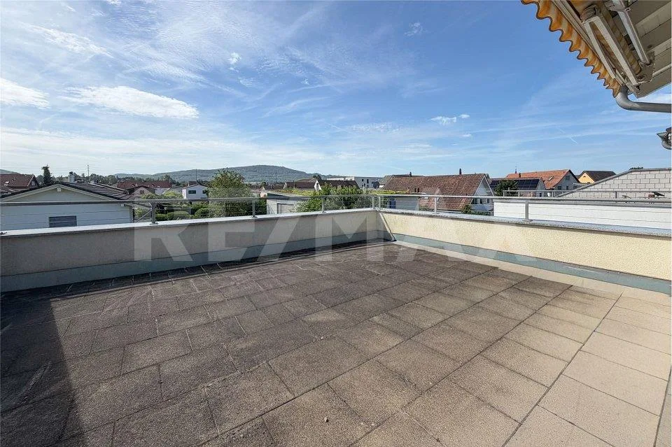 In top Zustand: 5.5 Zimmer-Doppel-Einfamilienhaus in Möhlin zu verk...