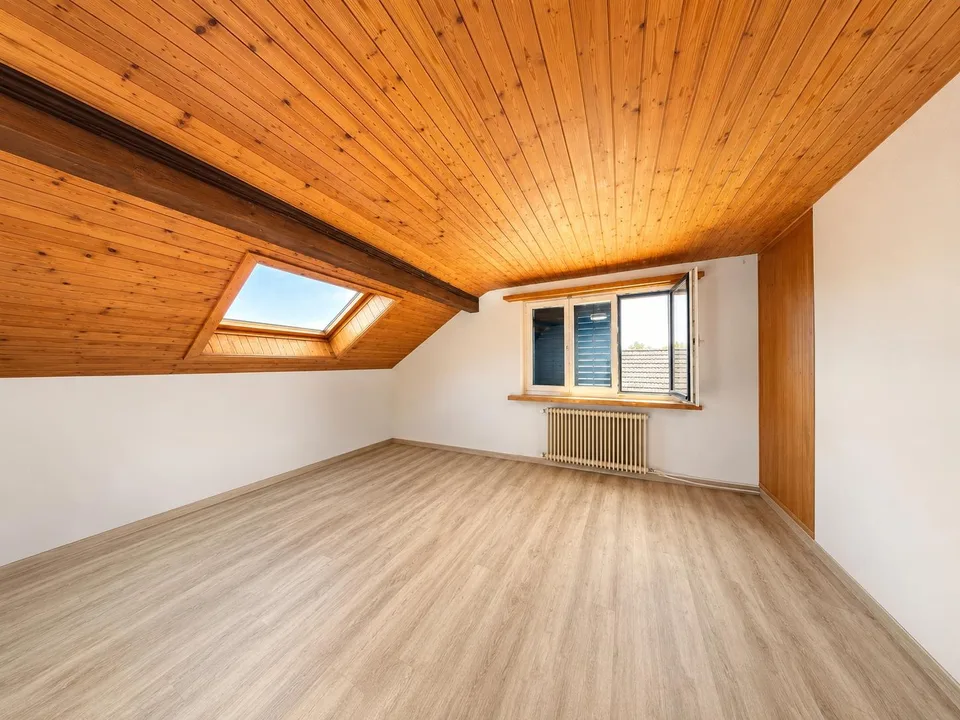 Einfamilienhaus mit grossem Grundstück & Entwicklungspotenzial