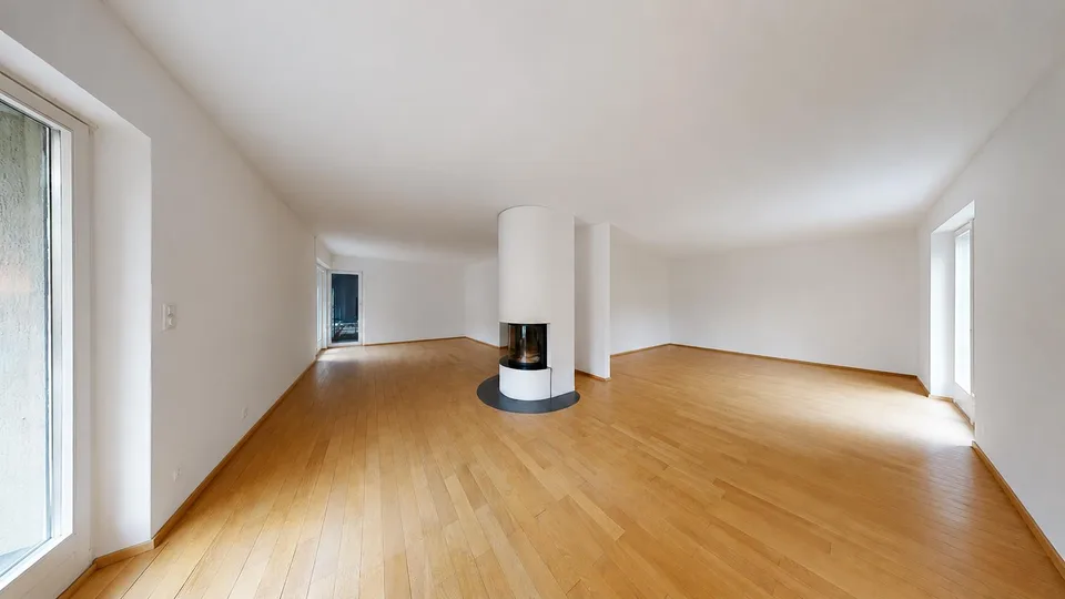 Einfamilienhaus mit grossem Grundstück & Entwicklungspotenzial