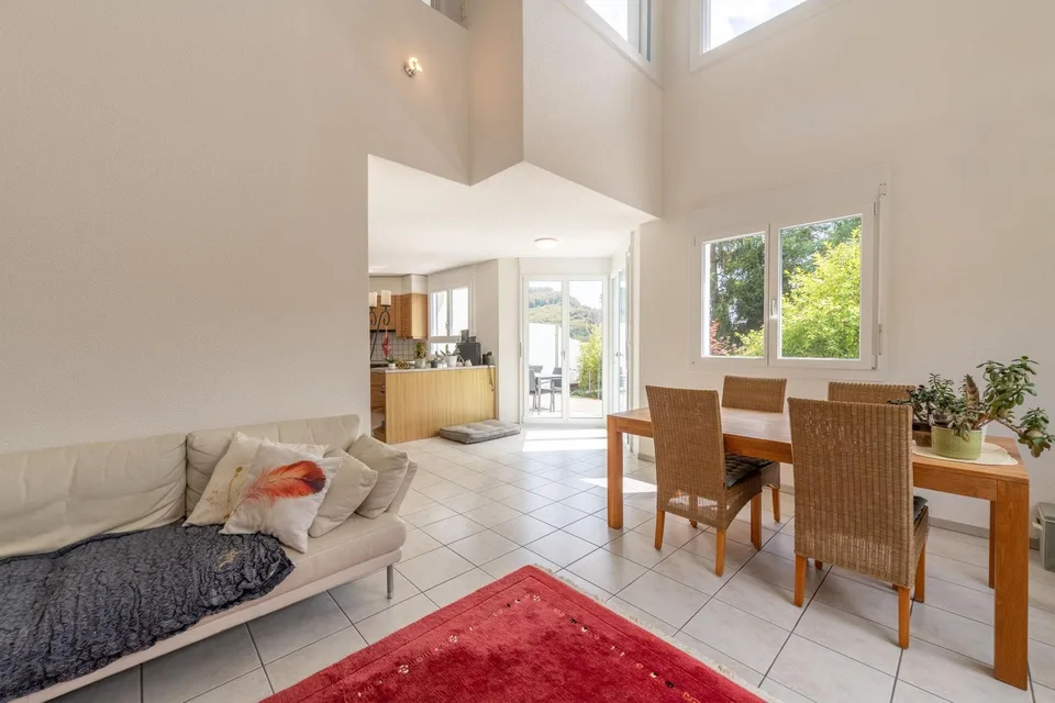 Wohnkomfort trifft Weitblick - grosszügiges Zuhause an ruhiger Lage