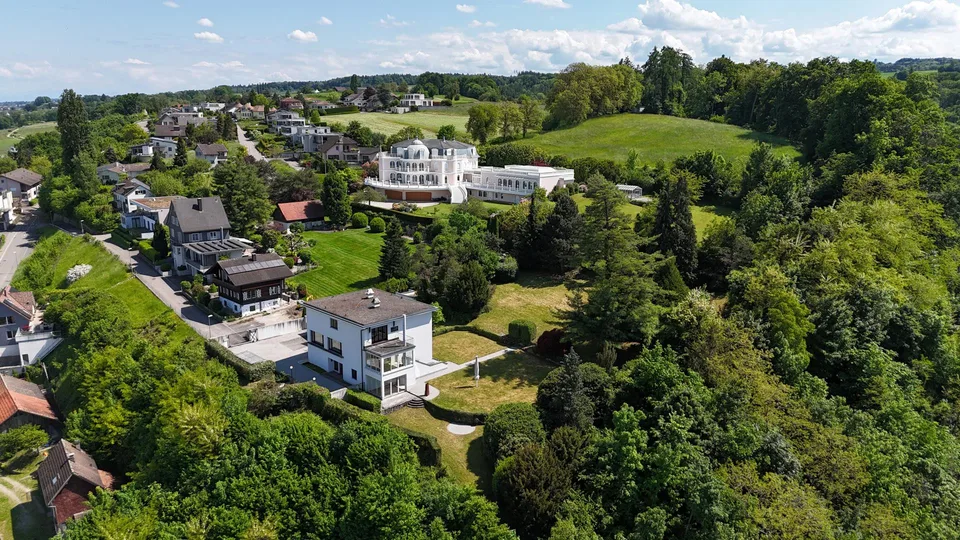 Traumhaftes Anwesen mit Seepanorama und absoluter Privatsphäre