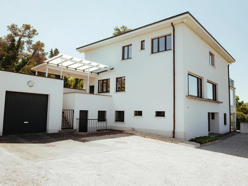 Traumhaftes Anwesen mit Seepanorama und absoluter Privatsphäre