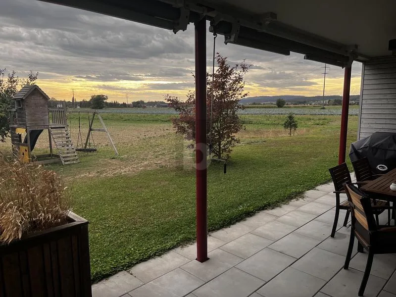GROSSER GARTEN MIT UNVERBAUBAREM WEITBLICK