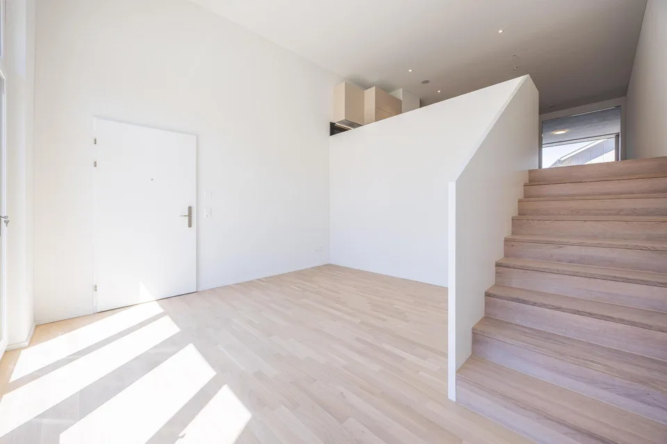 Helle 3.5-Zimmer-Atelierwohnung mit Loggia