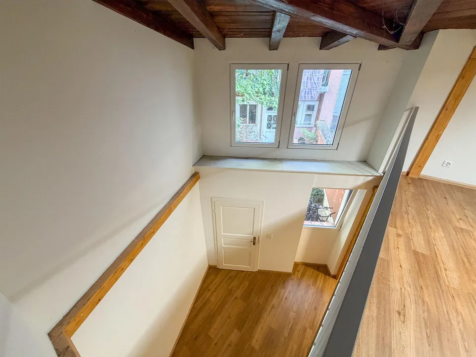 Charming commercial space in the rear building with a gallery in Kleinbasel - freshly renovated