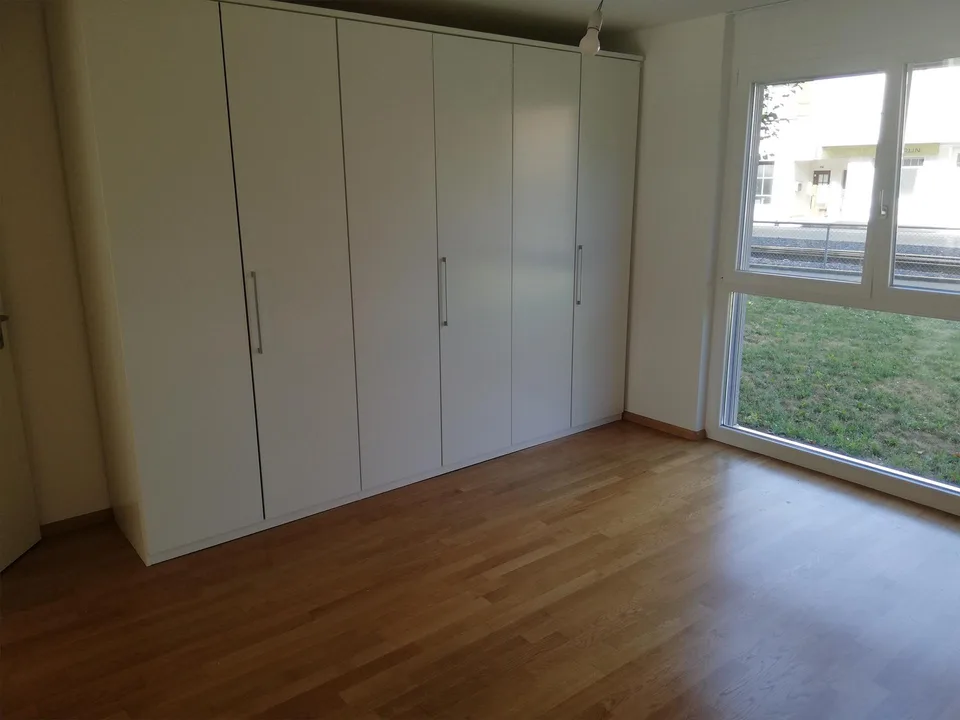 (-: 4,5-Zi-Gartenwohnung mit Wintergarten inkl. AEP + H-Raum