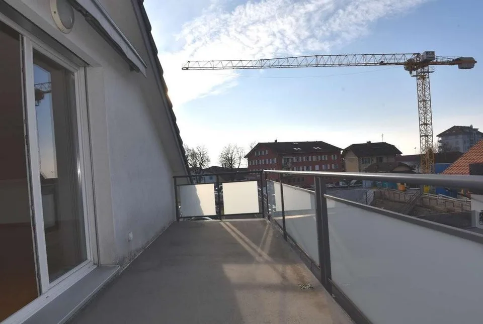 Duplex apartment with mezzanine