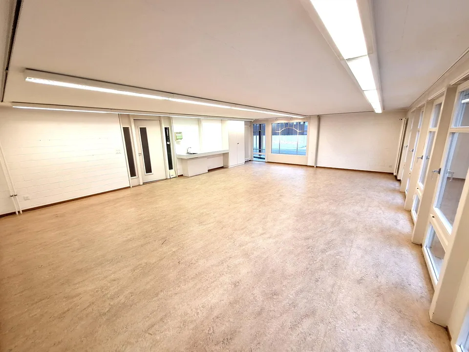 Attraktive Büro- /Gewerbefläche zu vermieten