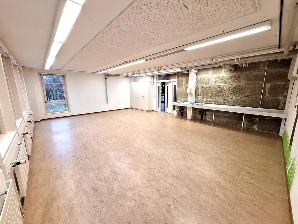 Attraktive Büro- /Gewerbefläche zu vermieten