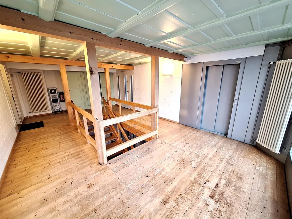 Attraktive Büro- /Gewerbefläche zu vermieten