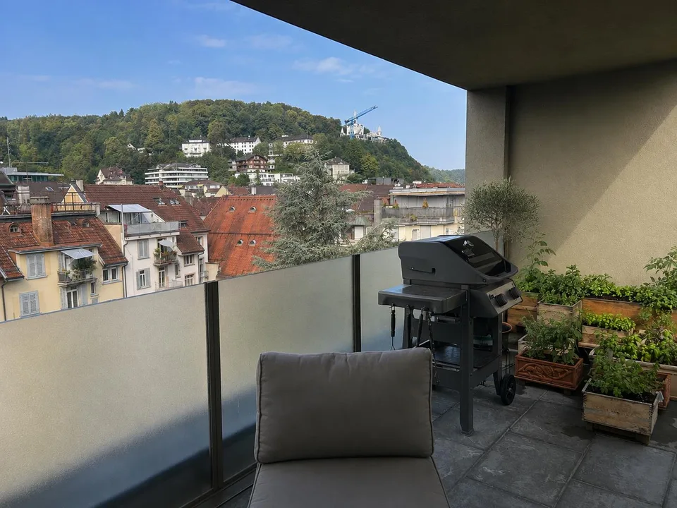 Maisonettewohnung mit Balkon und Dachterrasse mitten in Luzern