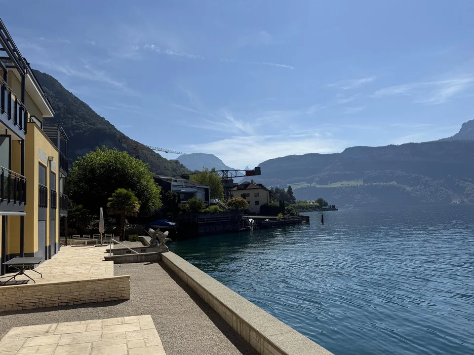 3.5 Zimmer-Maisonettewohnung direkt am See
