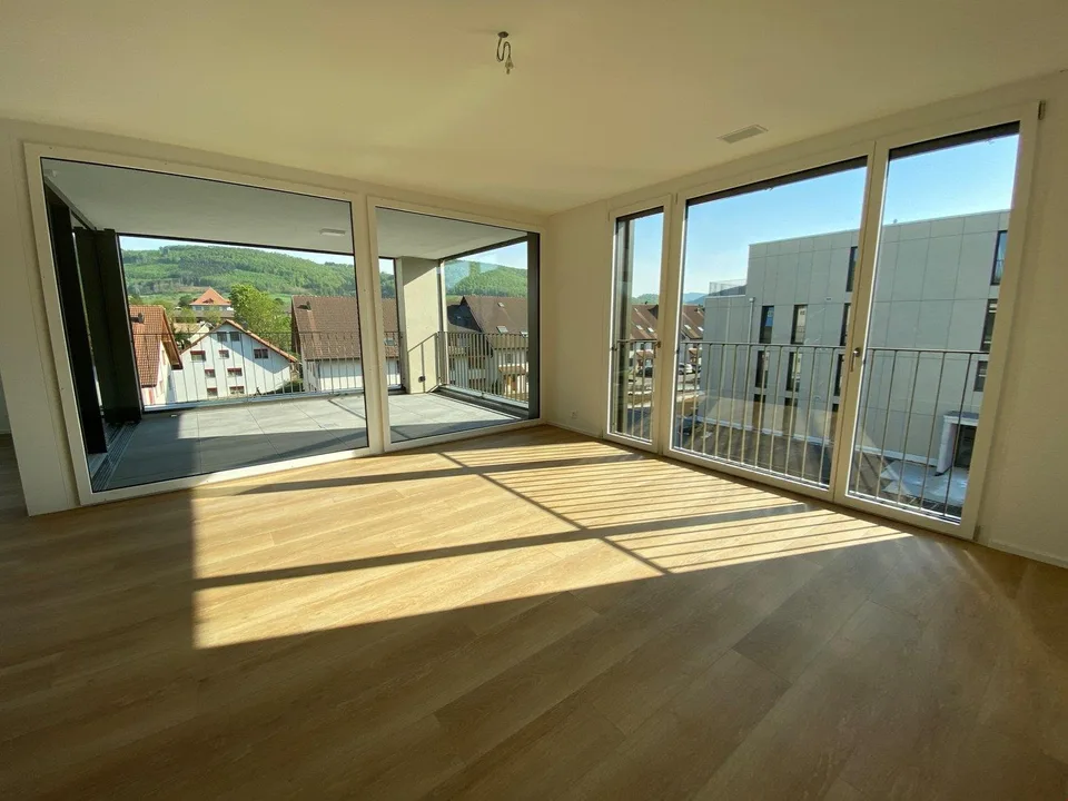 Wunderschöne 4.5 Zimmer-Wohnung im Herzen von Frick