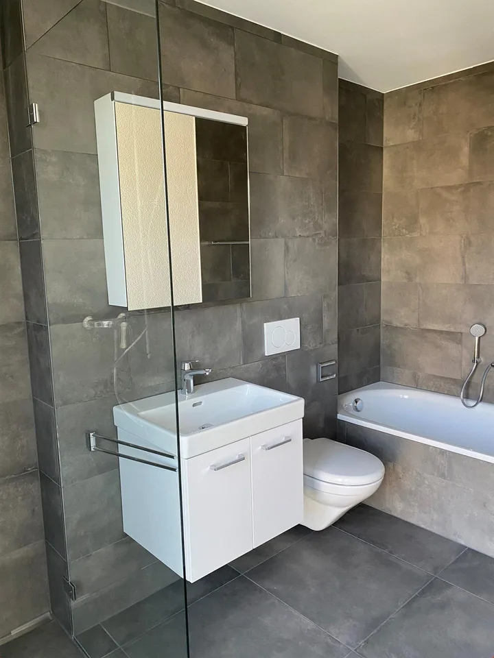 Wunderschöne 4.5 Zimmer-Wohnung im Herzen von Frick