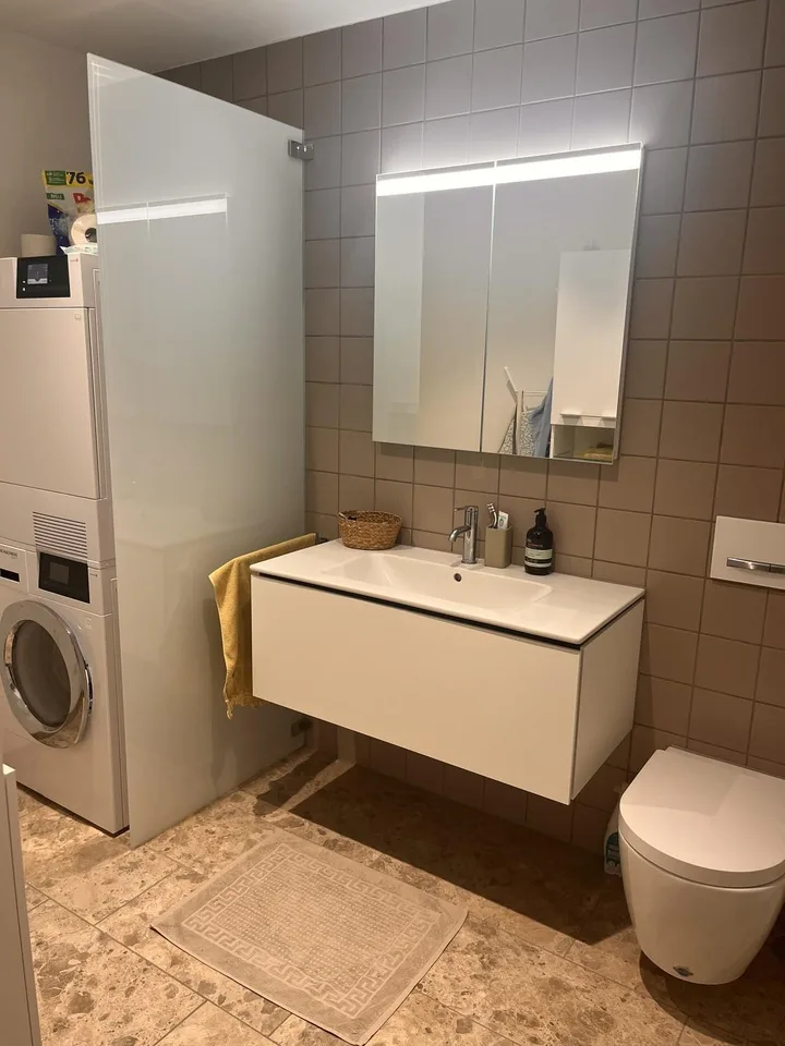 3 1/2 Zimmer exklusive Wohnung am Zürichsee mit Seezugang, gehoben