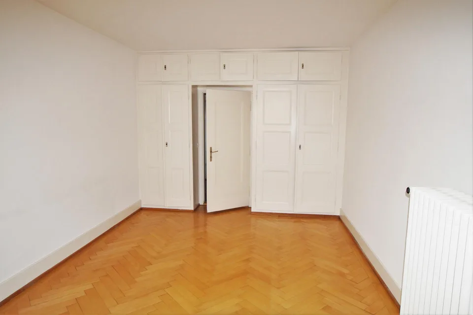 2-Zimmerwohnung 1. OG rechts an zentraler und ruhiger Lage