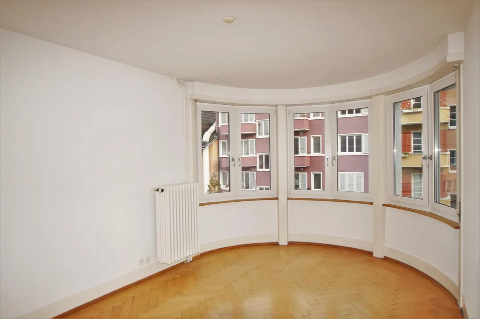 2-Zimmerwohnung 1. OG rechts an zentraler und ruhiger Lage