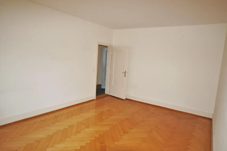2-Zimmerwohnung 1. OG rechts an zentraler und ruhiger Lage