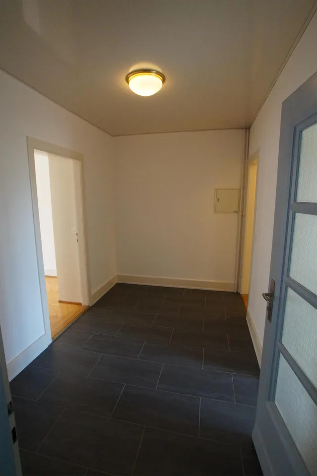 2-Zimmerwohnung 1. OG rechts an zentraler und ruhiger Lage