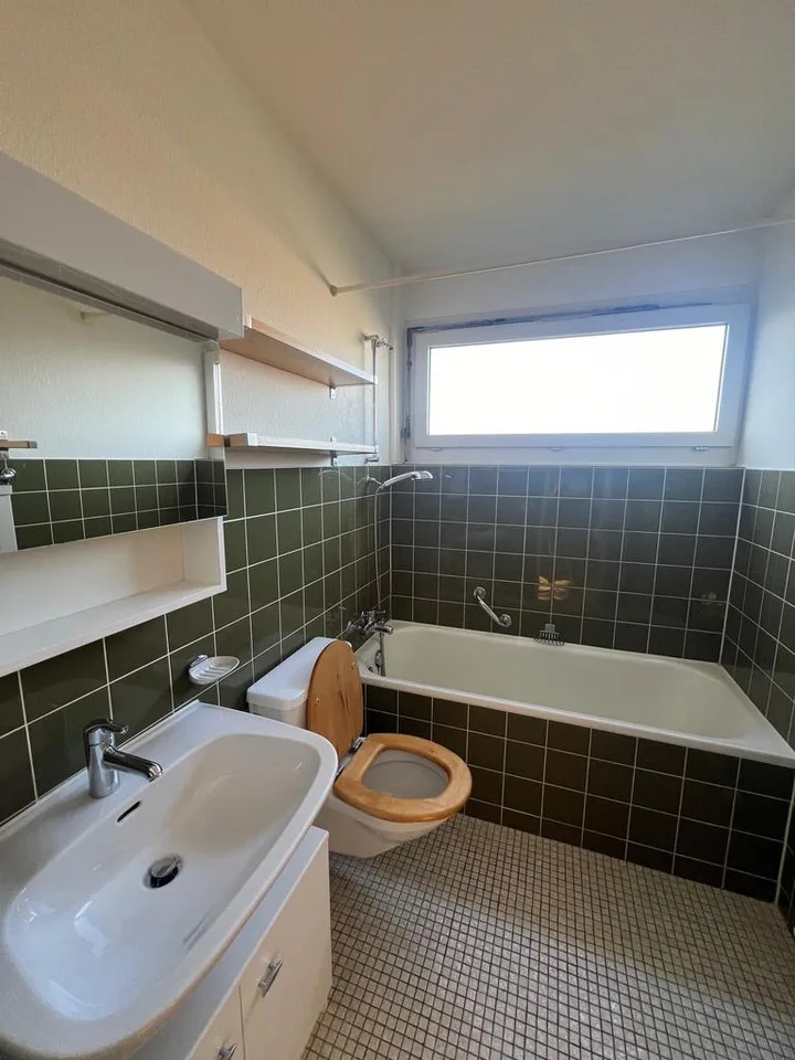 2 Zimmer-Wohnung in kleinerer Überbauung zu vermieten