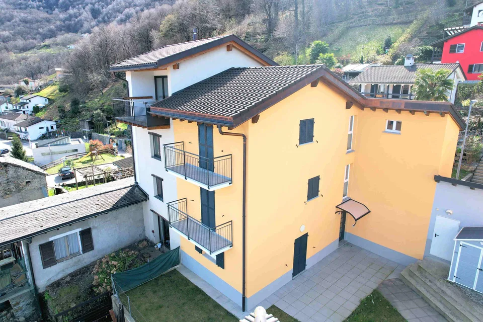 Spaziosa villetta completamente rinnovata in zona comoda e tranquilla