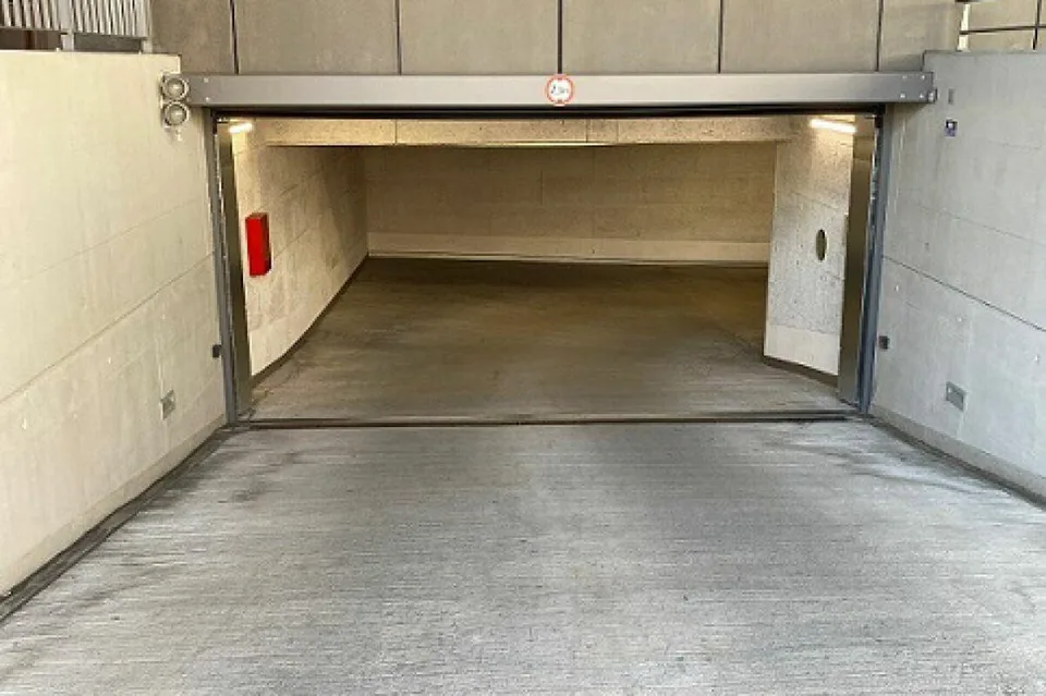 Motorradabstellplätze zu vermieten