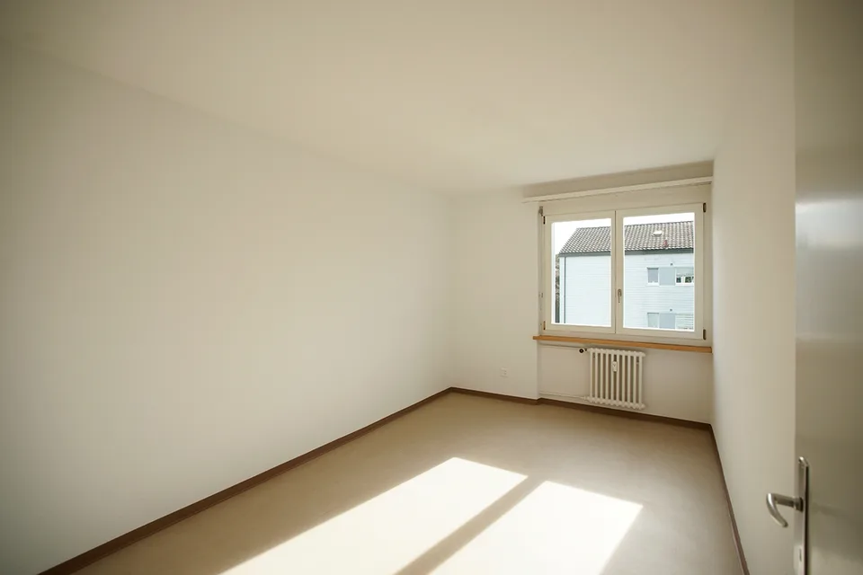schöne 3 Zimmerwohnung mit grosser verglaster Veranda