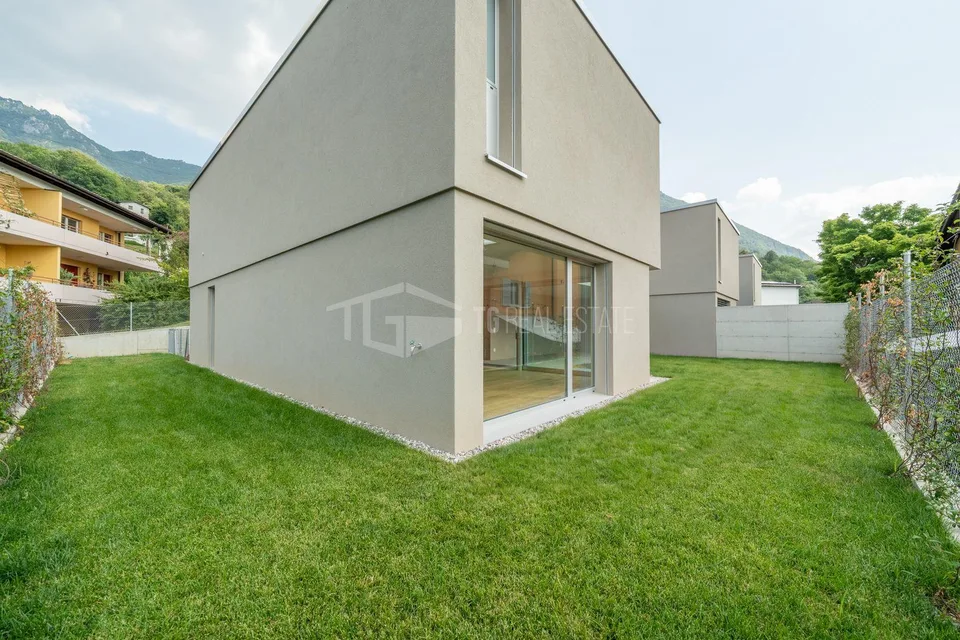 Maison moderne de 5.5 pièces avec jardin