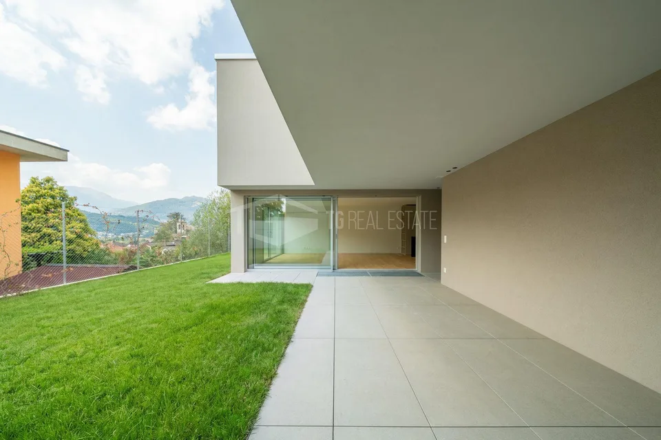 Maison moderne de 5.5 pièces avec jardin