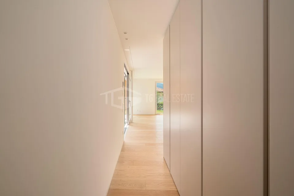 Maison moderne de 5.5 pièces avec jardin