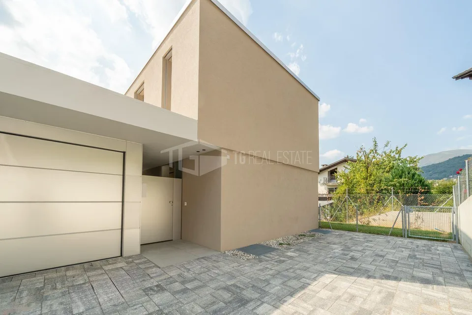 Maison moderne de 5.5 pièces avec jardin